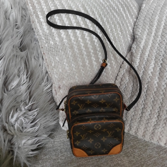 Authentic LOUIS VUITTON Monogram Amazone Shoulder Cross Body Bag - Picture 1 of 12